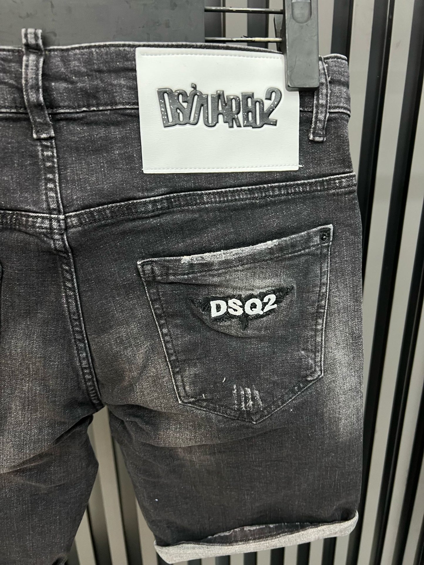 Dsquared2