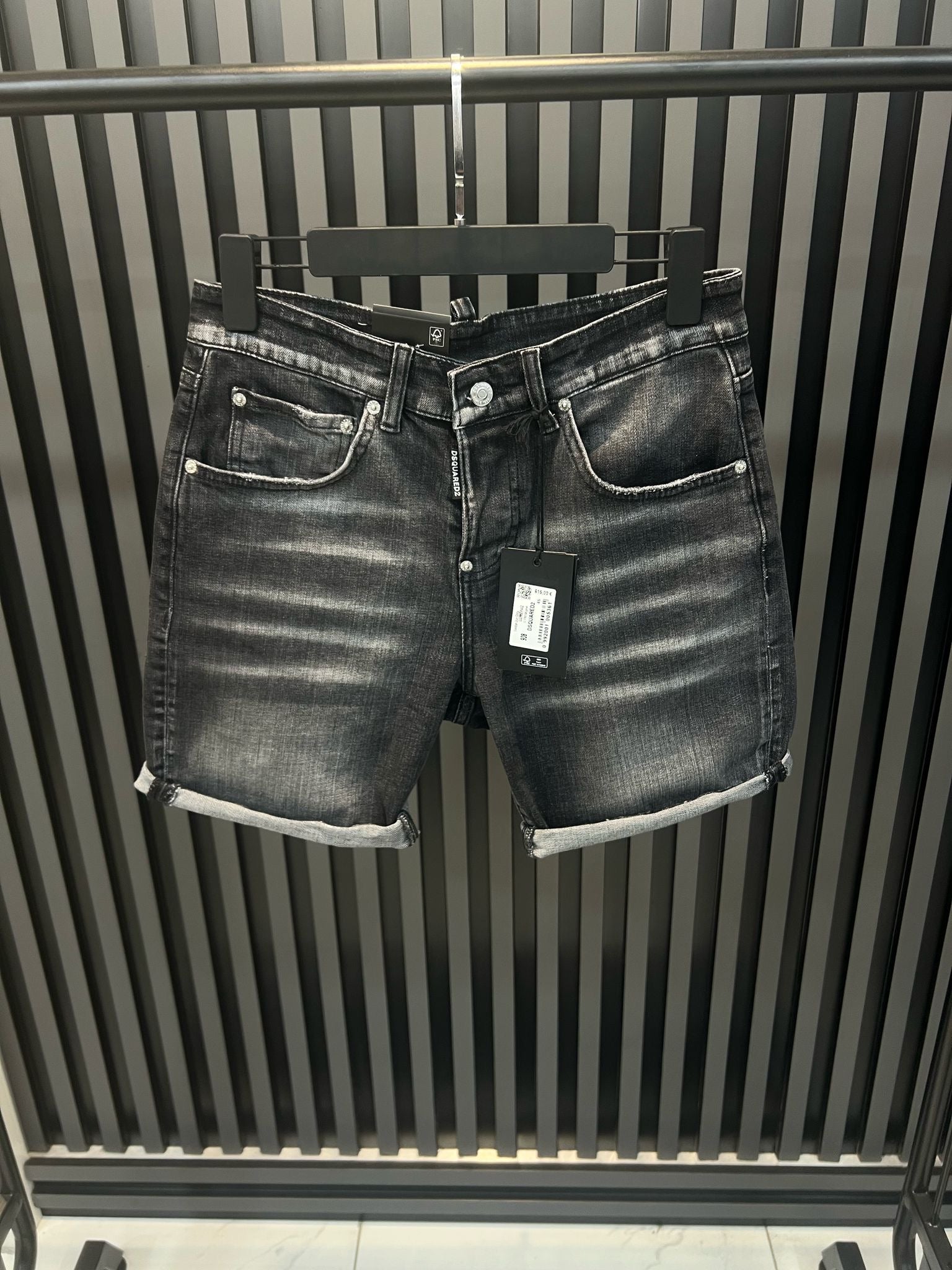 Dsquared2