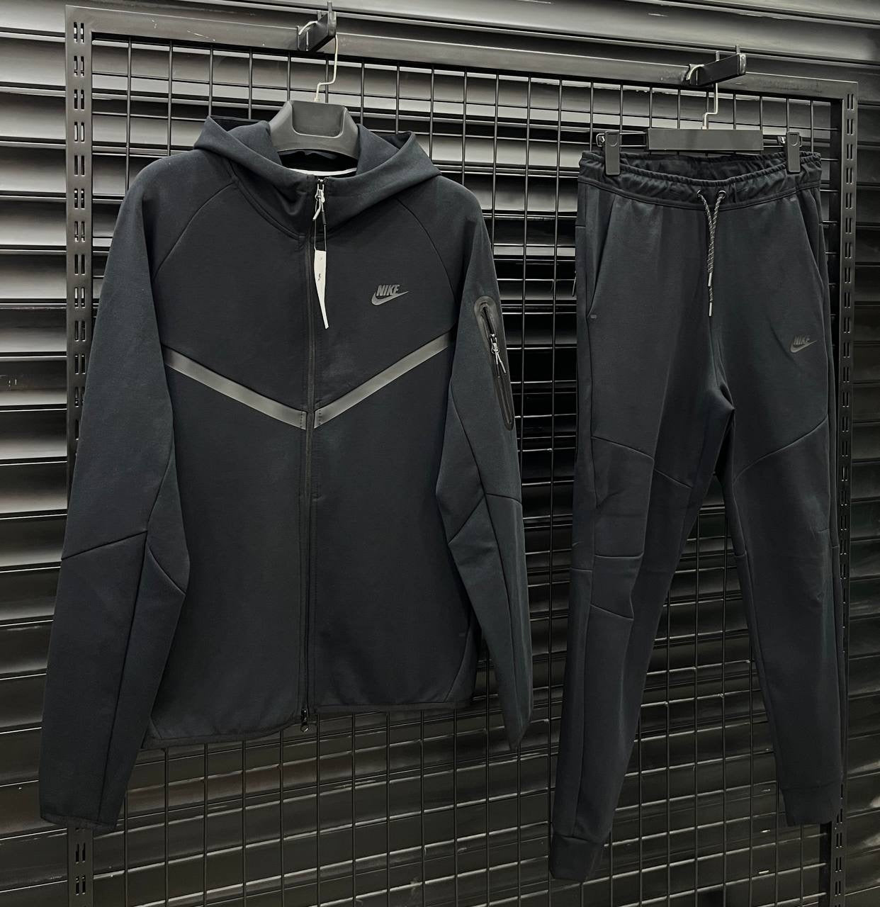 Nike Tech Fleece