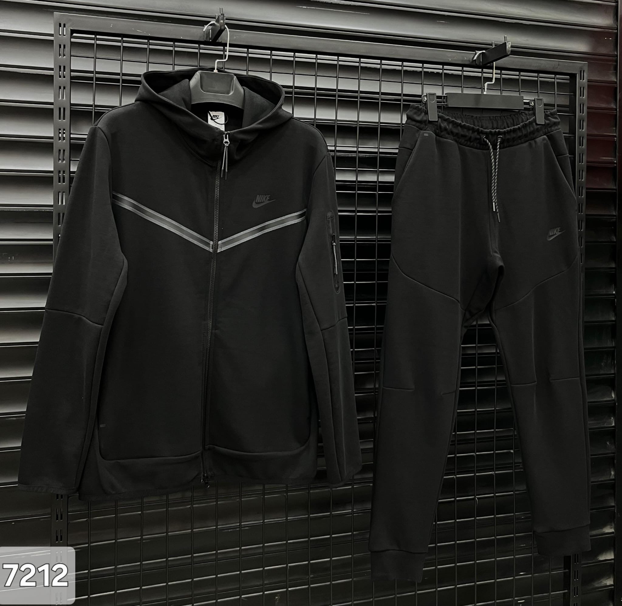 Nike Tech Fleece