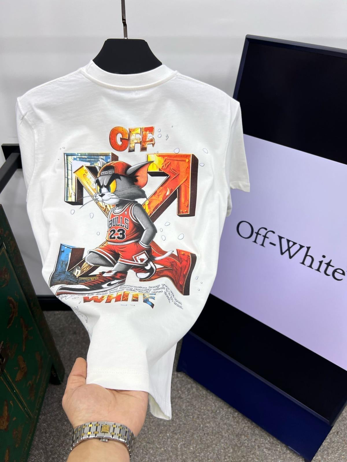 Off White