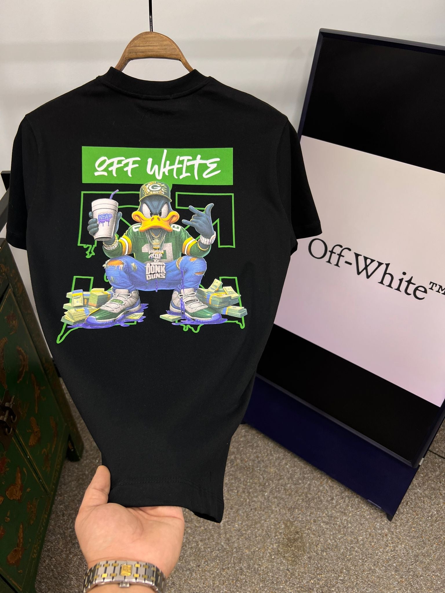 Off White