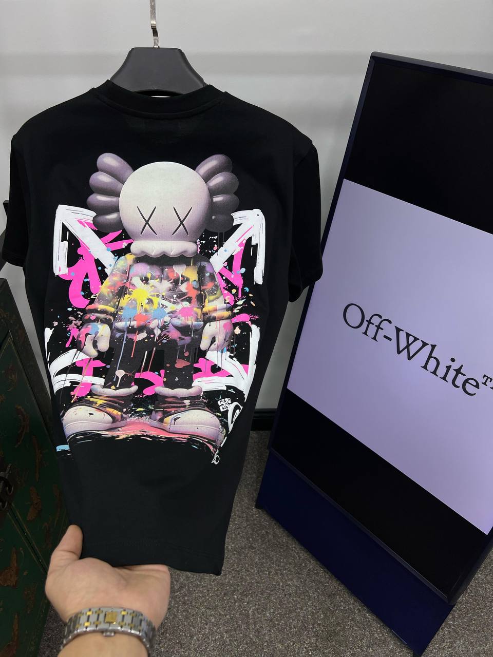Off White