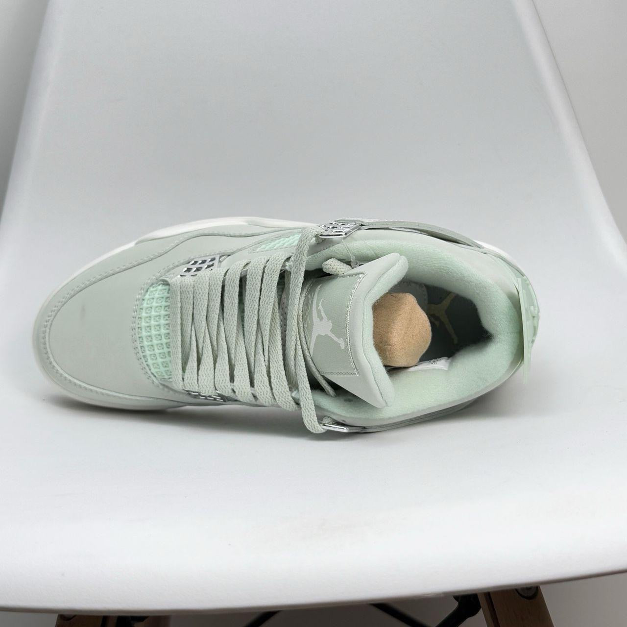 Air Jordan 4 "Retro Green"
