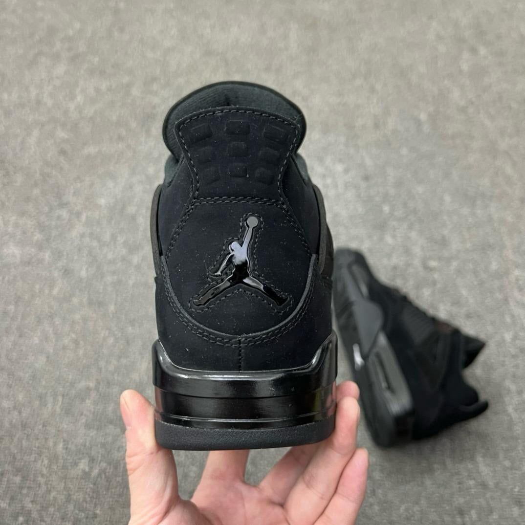 Air Jordan 4 "Retro Black Cat"