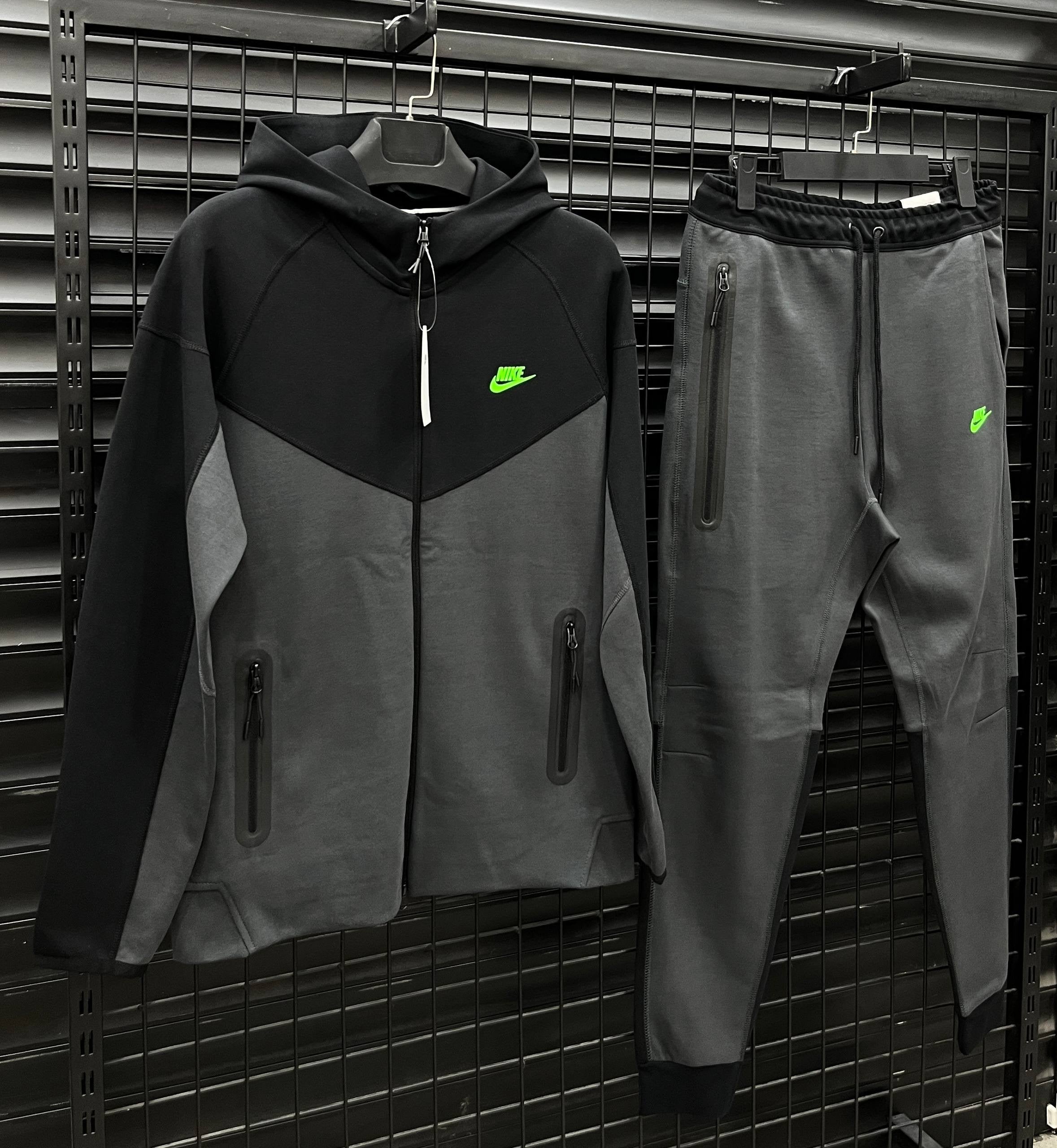 Nike Tech Fleece