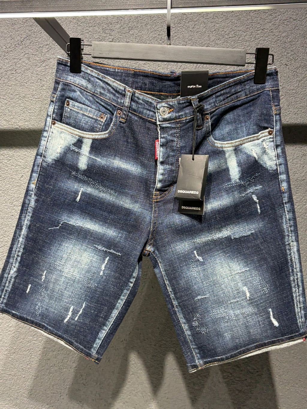Dsquared2 811