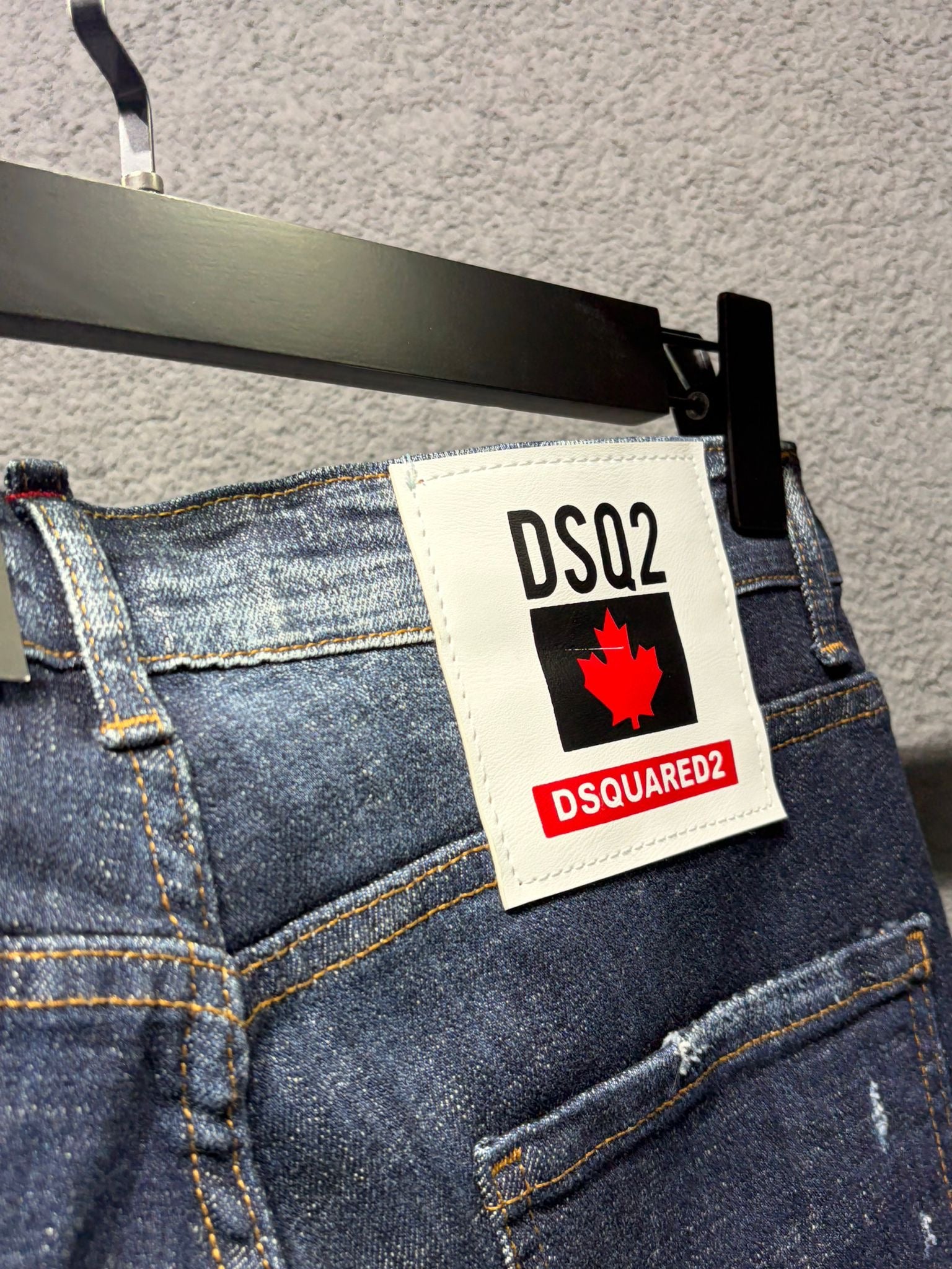 Dsquared2 811