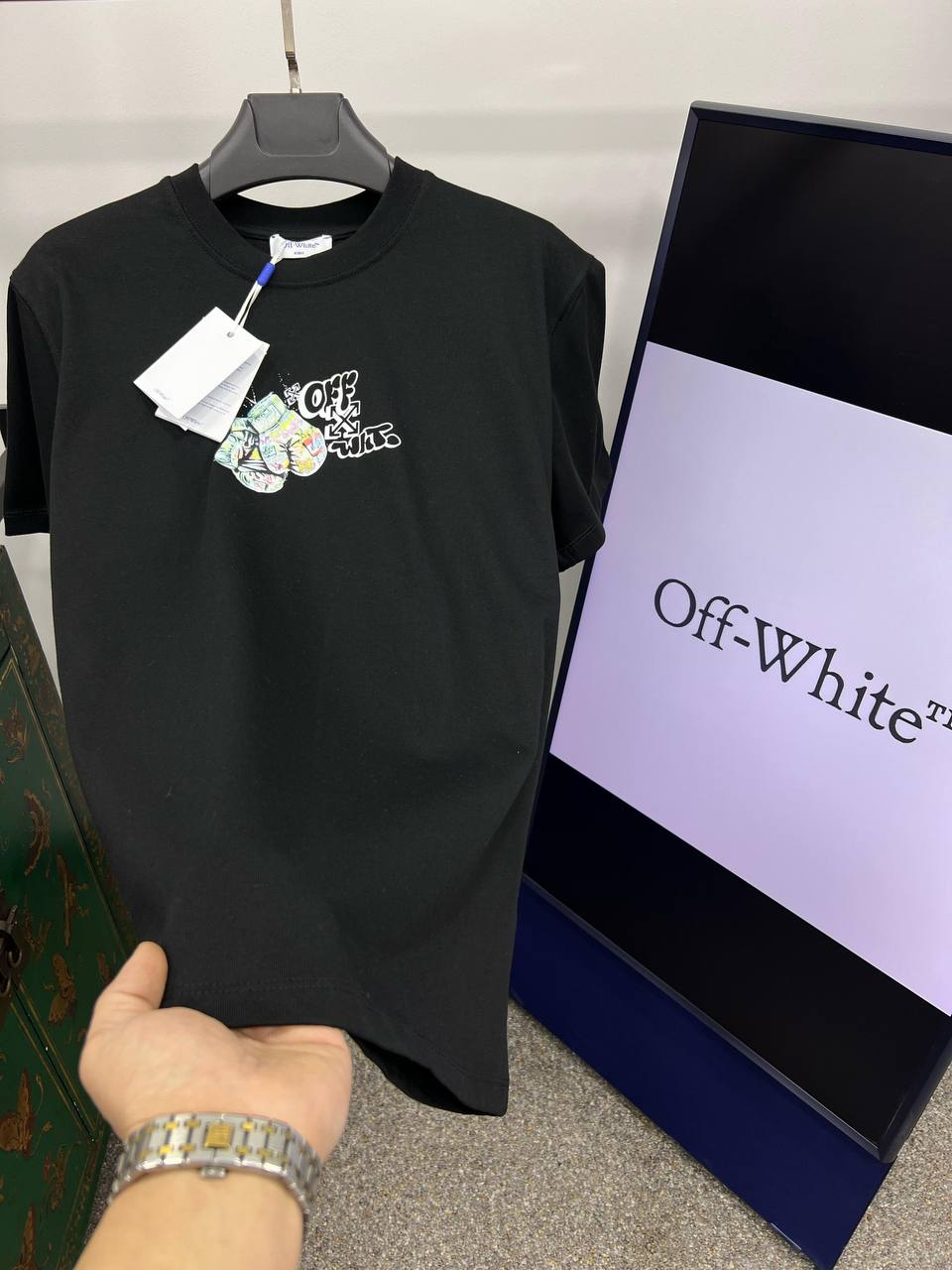 Off White