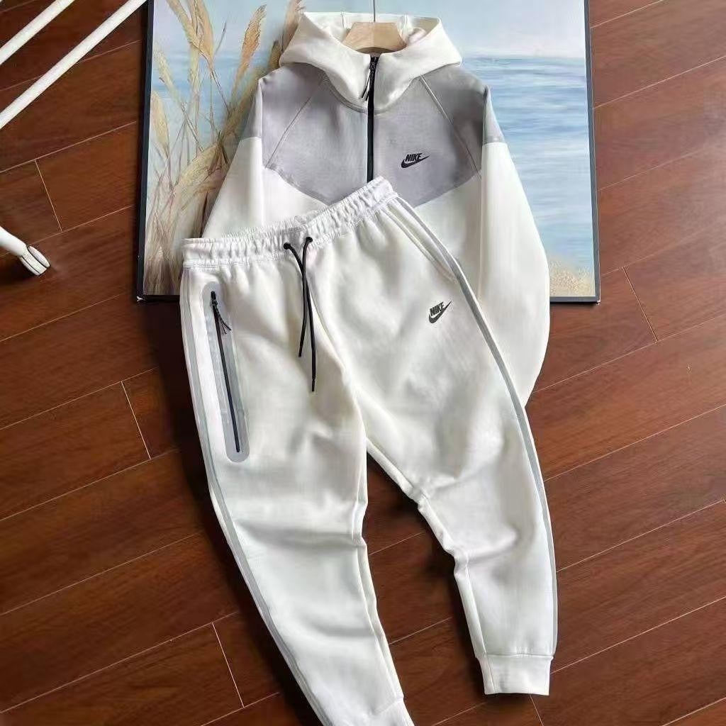 Nike Tech Fleece ‘