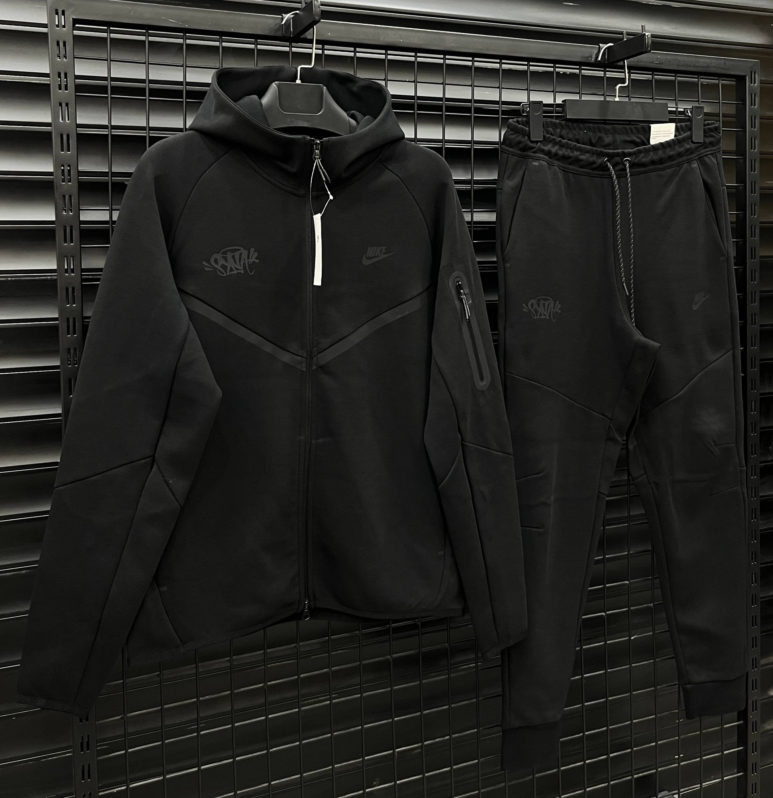 Nike Tech Fleece