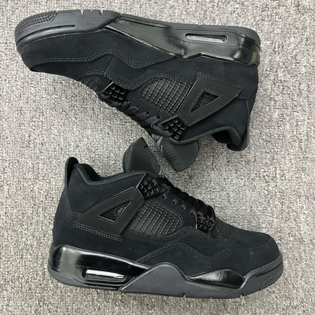 Air Jordan 4 "Retro Black Cat"
