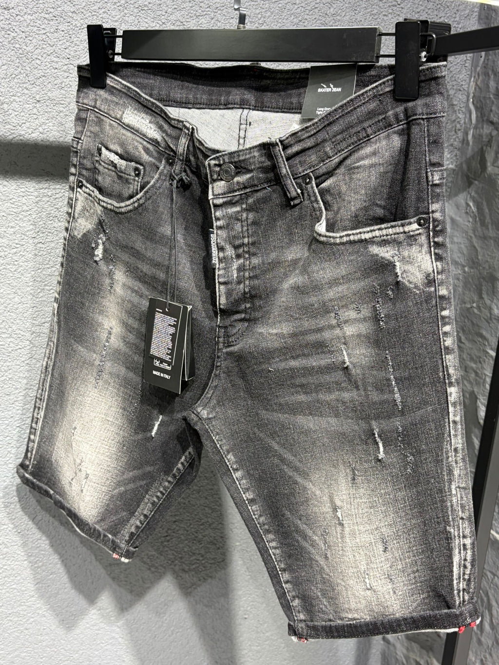 Dsquared2 763