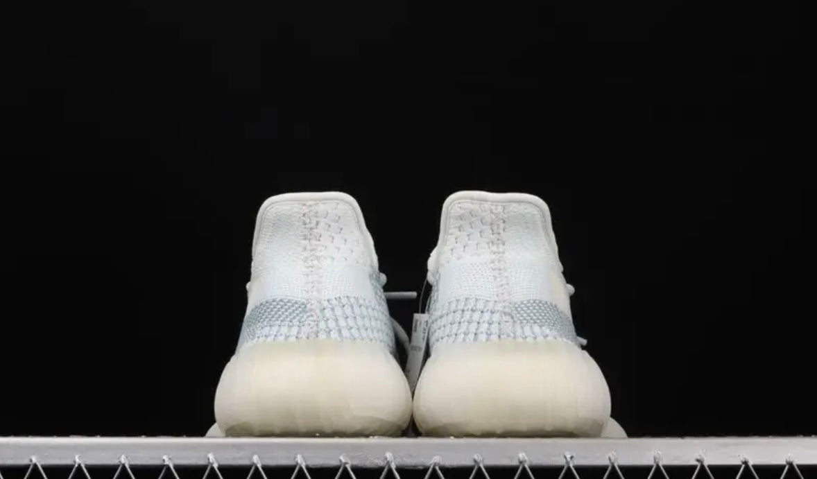 Yeezy boost 350 V2 “Cloud white”