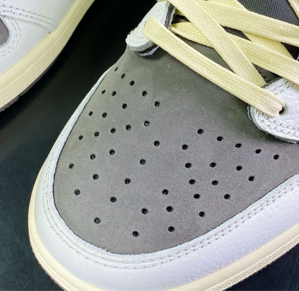 Jordan x Travis Scott light mocha