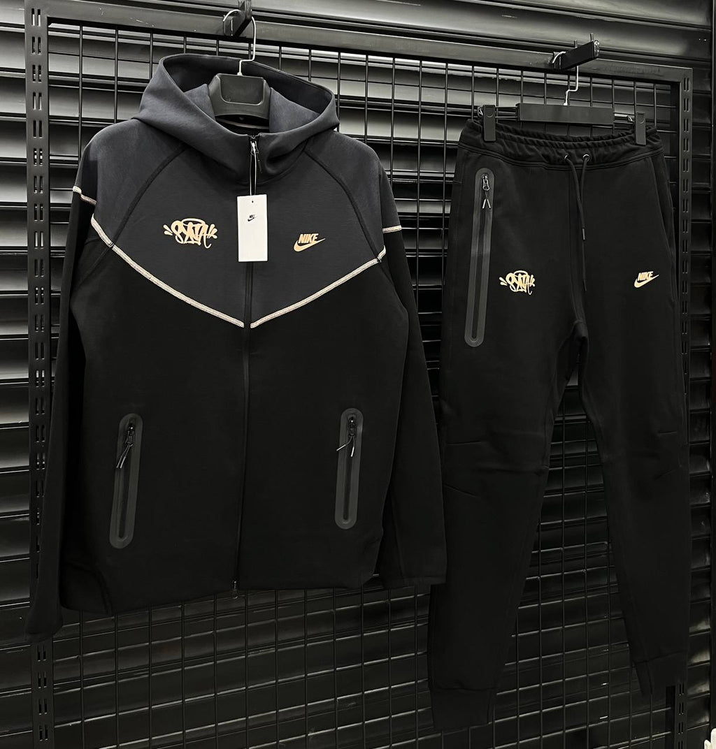 Nike Tech Fleece