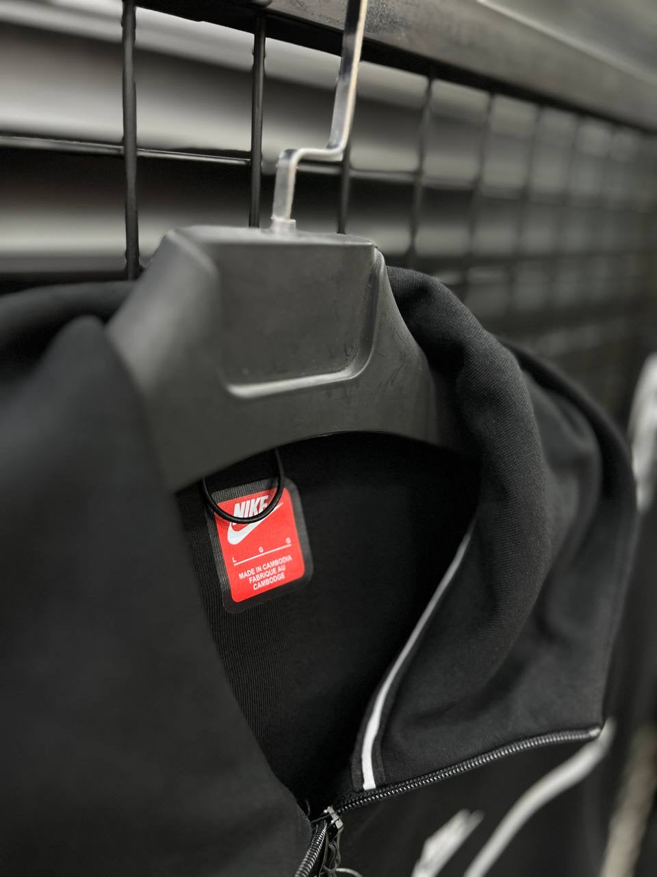 Nike Tech Fleece "reflective"