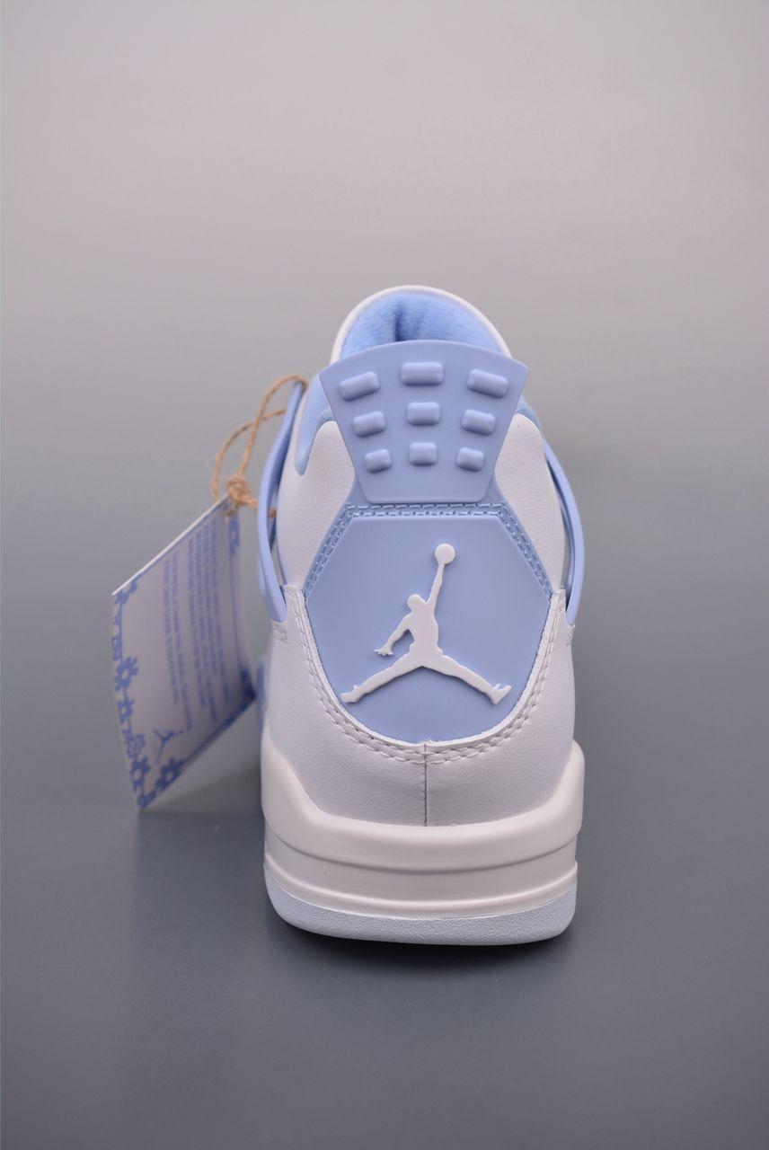 Air Jordan 4 Retro Aluminium