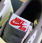 Jordan x Travis Scott light mocha