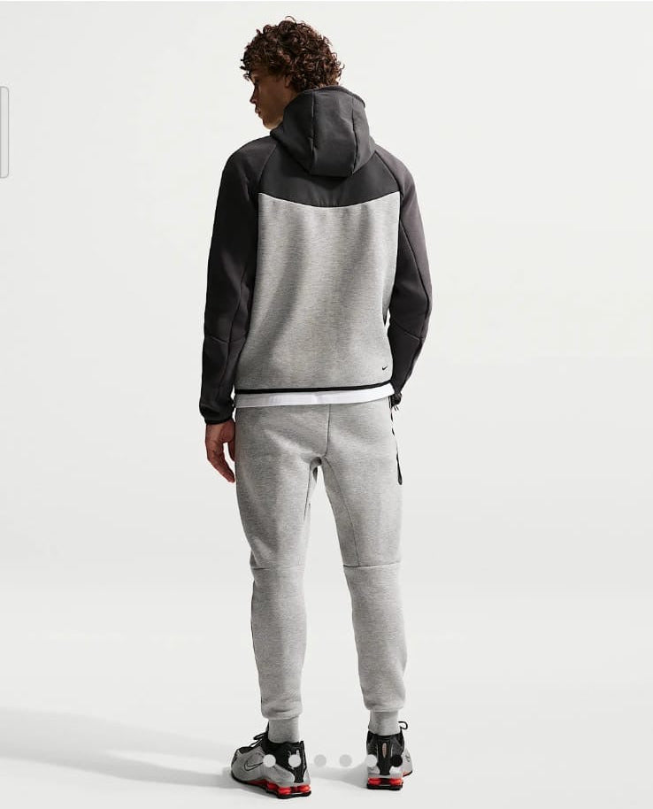 Nike Tech Fleece