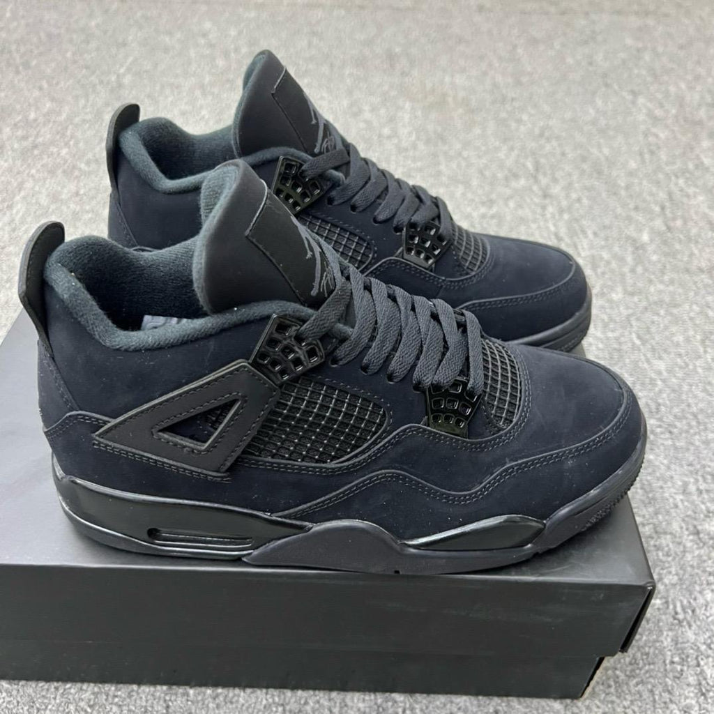 Air Jordan 4 "Retro Black Cat"