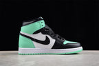 Air Jordan 1 "Retro Green Glow"