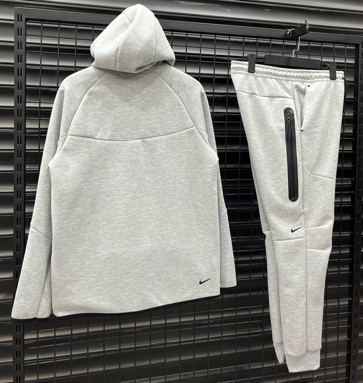 Nike Tech Fleece