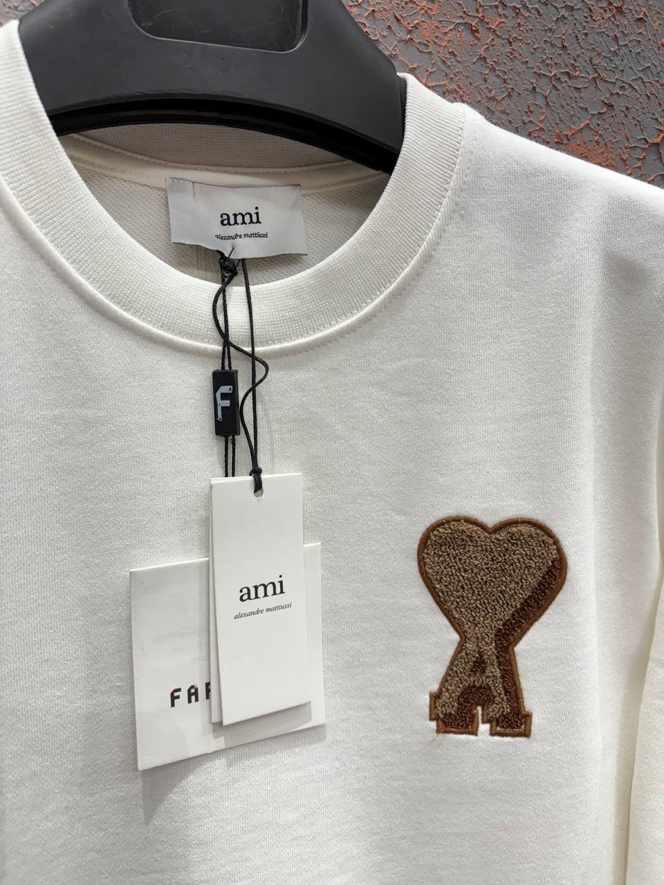 Ami Paris