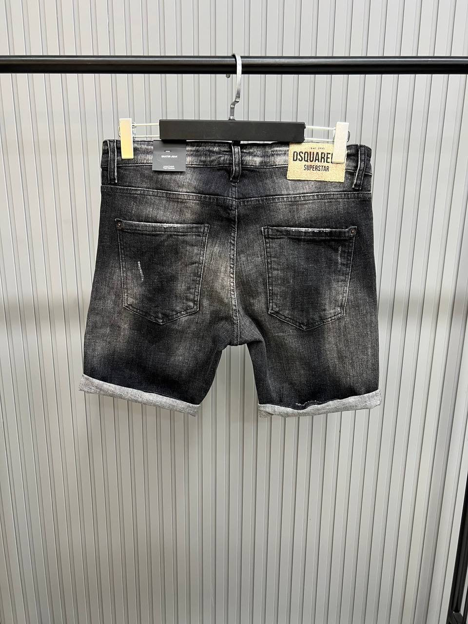 Dsquared2