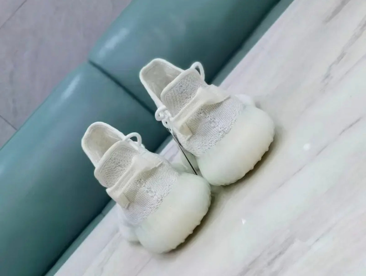 Yeezy Boost 350 V2 "Cream White"