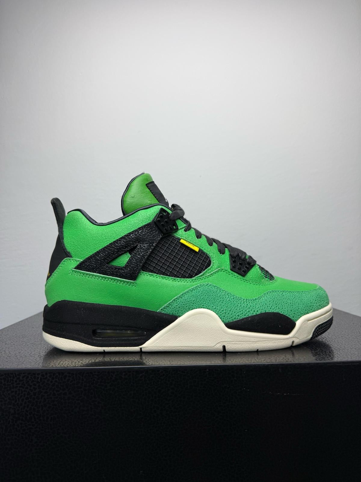 Air Jordan 4 "Retro Manila"