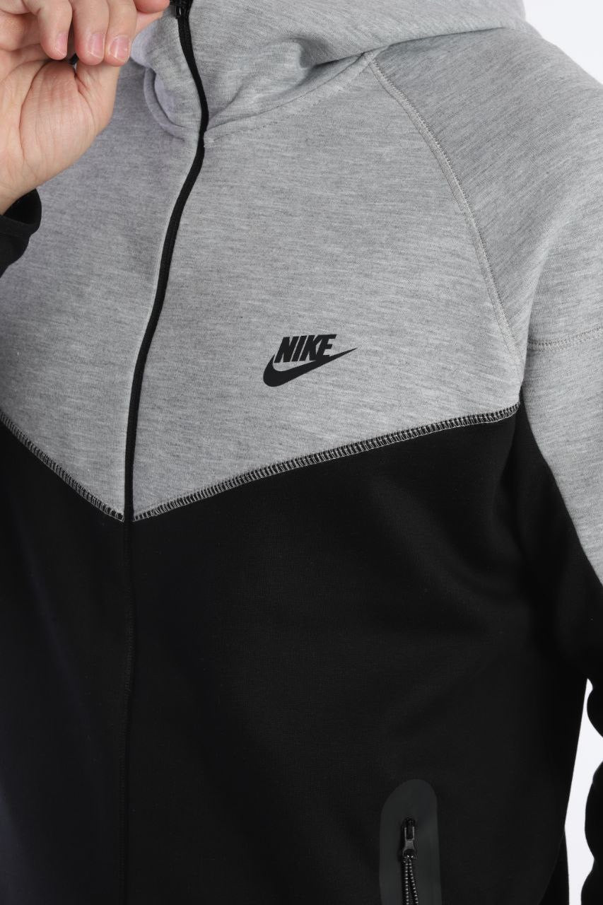 Nike Tech Fleece