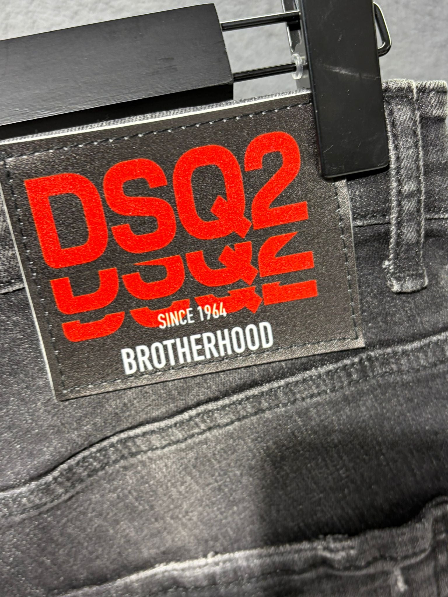 Dsquared2 763