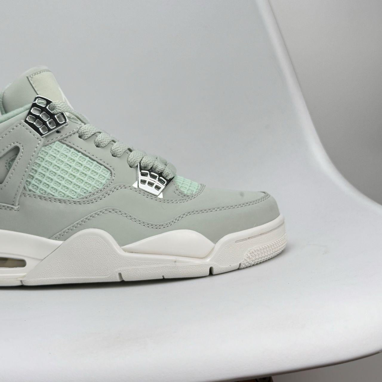 Air Jordan 4 "Retro Green"