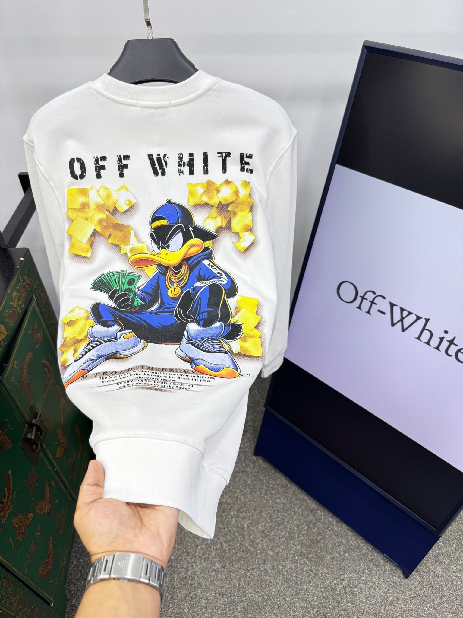 Off White