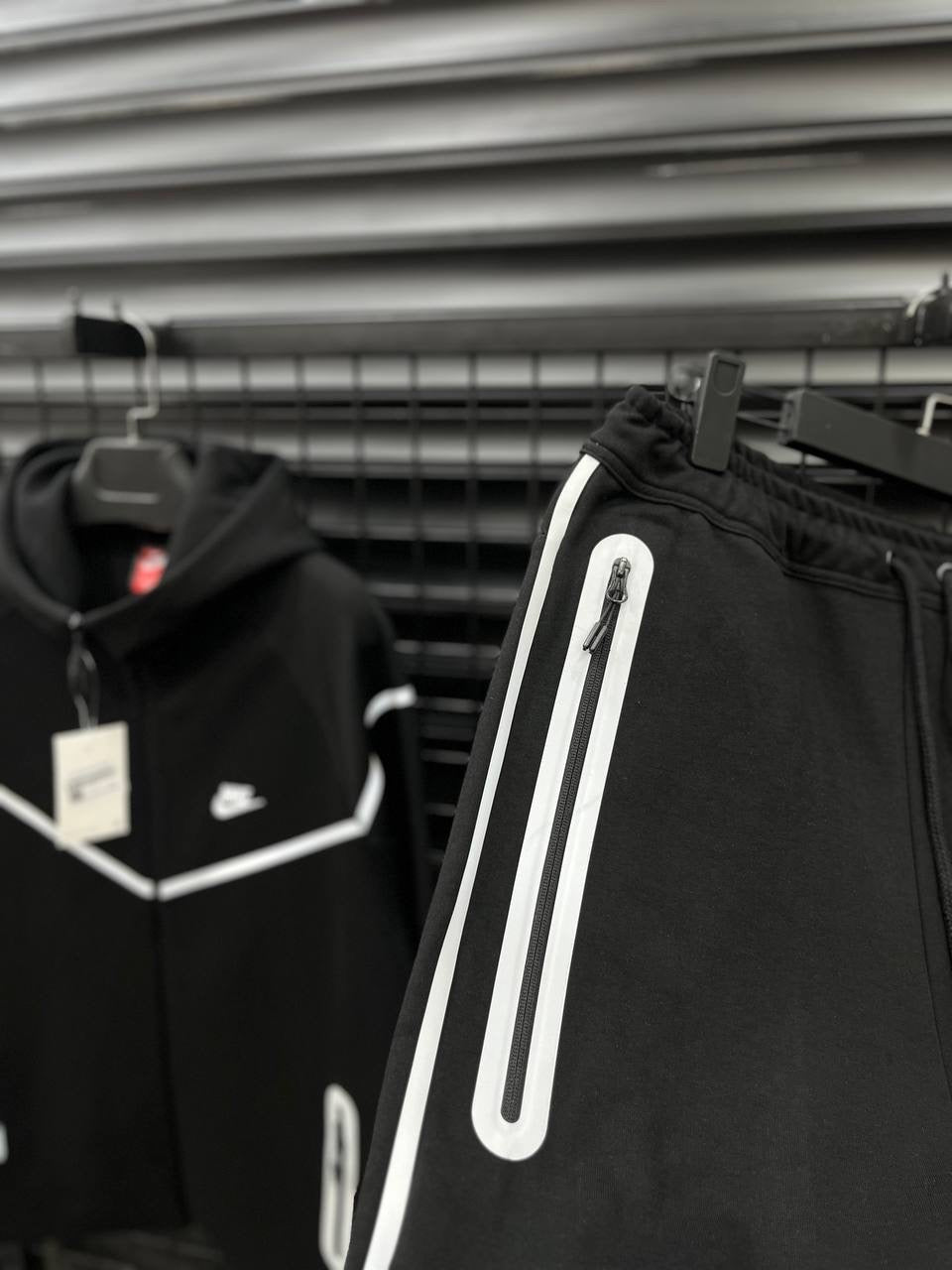 Nike Tech Fleece "reflective"