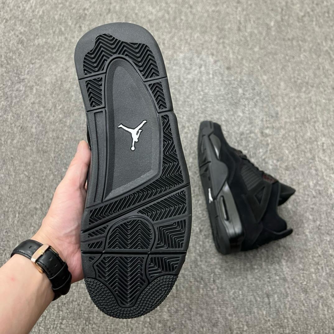 Air Jordan 4 "Retro Black Cat"