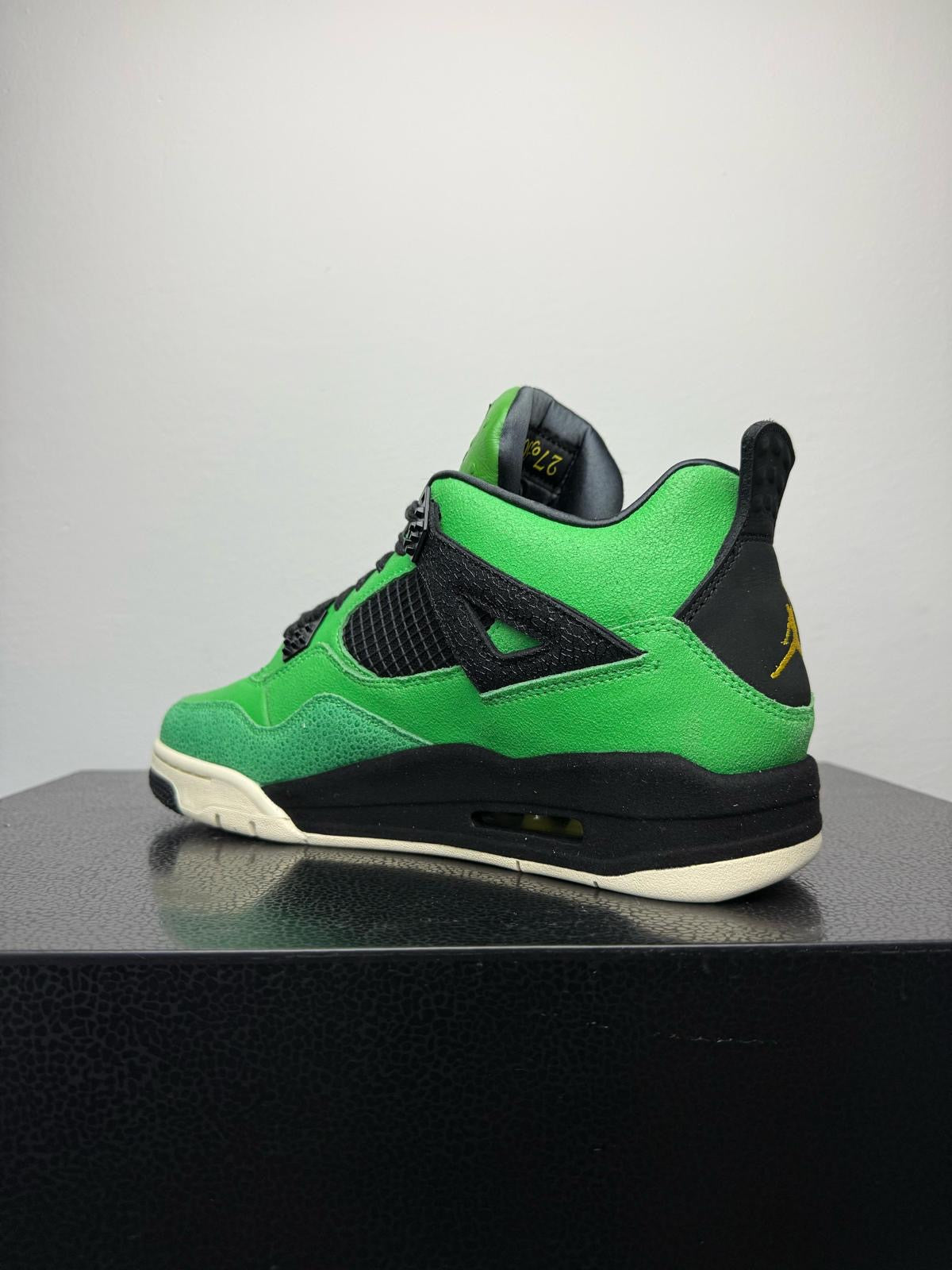 Air Jordan 4 "Retro Manila"