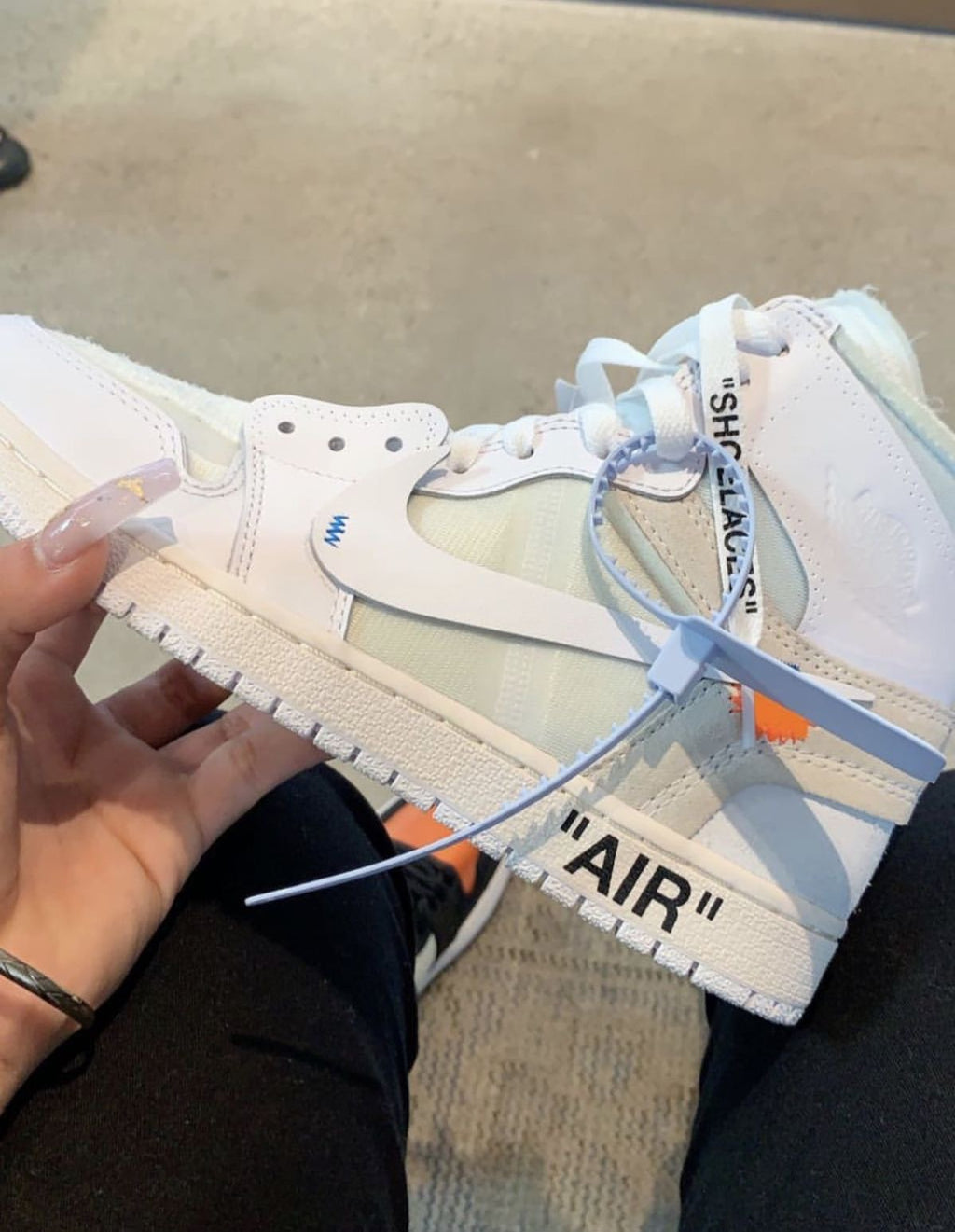 Jordan 1 x Off White