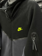 Nike Tech Fleece