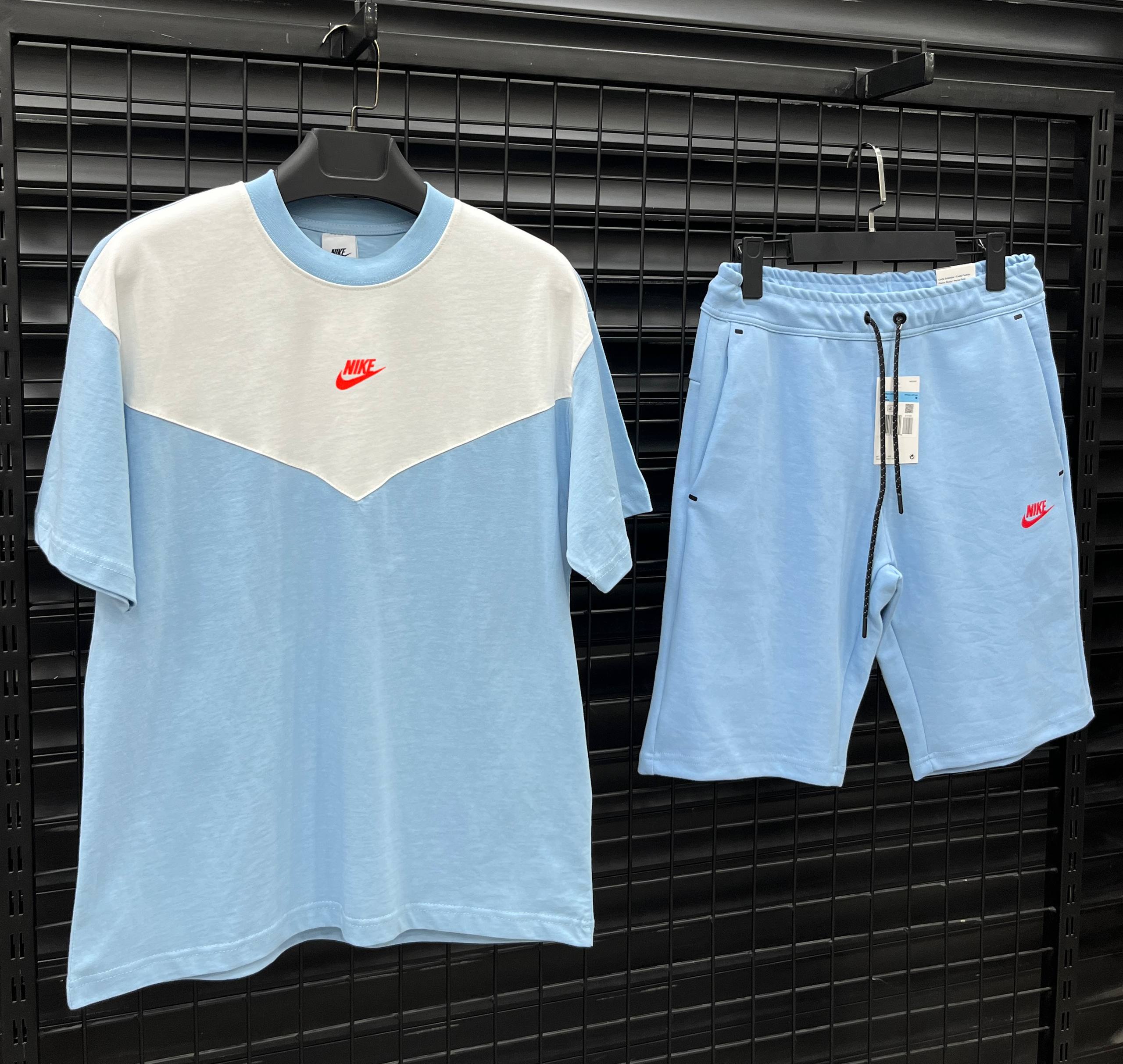 Nike Tech Fleece