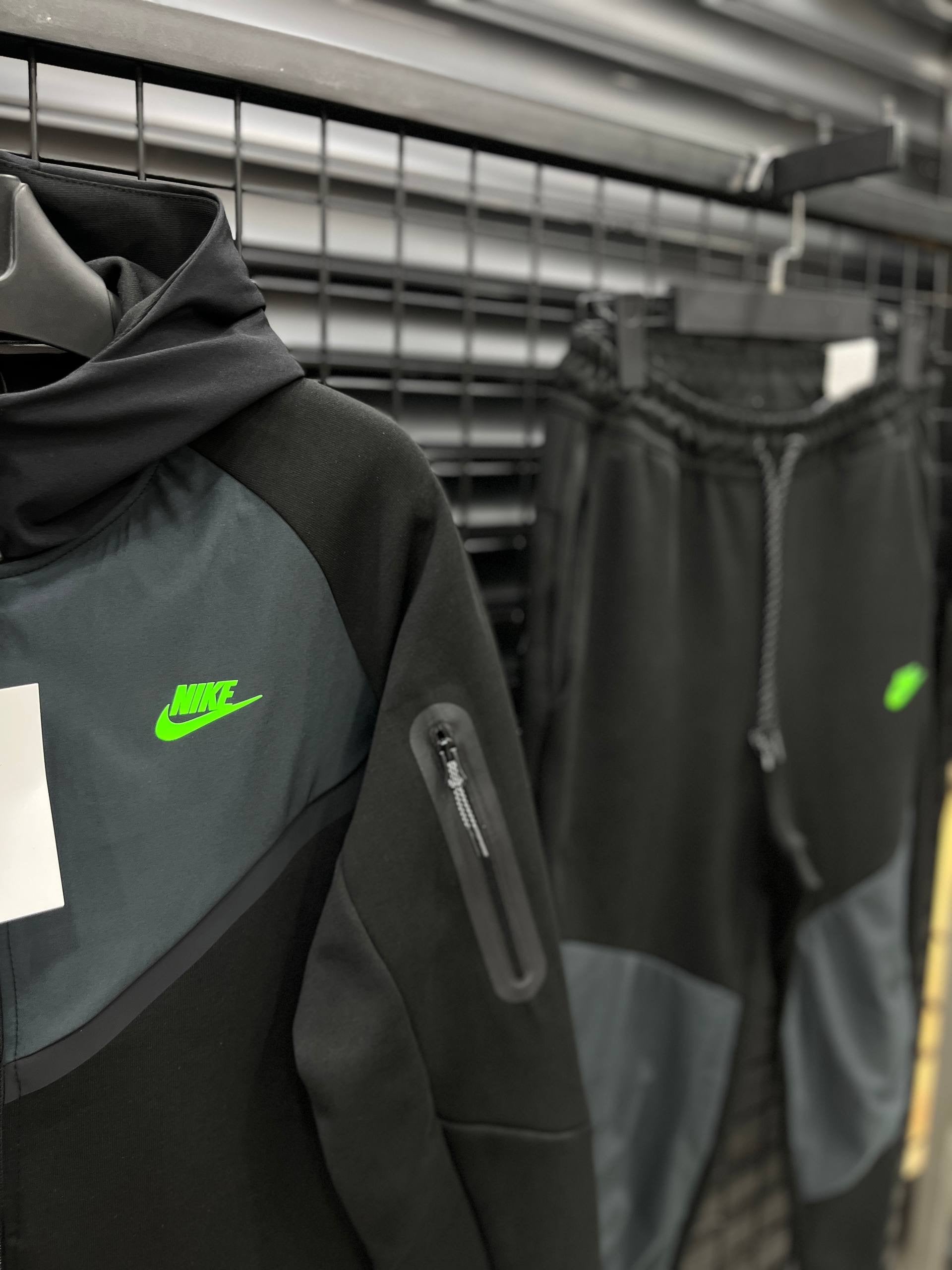 Nike Tech Fleece